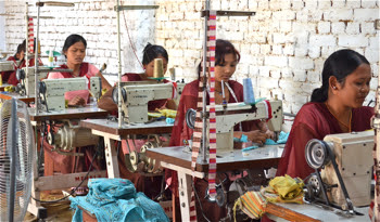 VECC-FKDF-BankeSewingTraining-6908816900_cecaed0569_o-T-C-350px