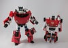 Transformers Lambor Henkei (Sideswipe) - modo robot vs. G1 (by mdverde)