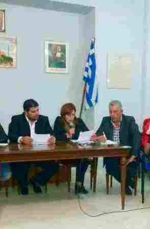 Η Αντιδήμαρχος Τανάγρας κ. Μαρία Νίκα, με τους Δ.Σ. κ. Διομήδη Δριχούτη από αριστερά και κ. Κων/νο Λαψάνη από δεξιά