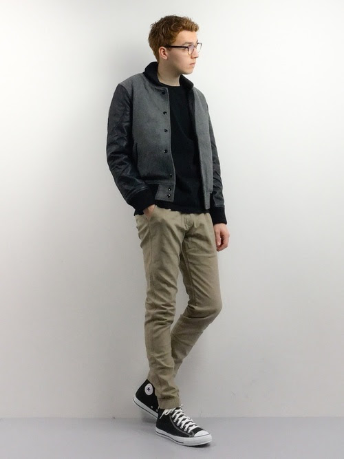 75 パンツ ベージュ メンズ コーデ 人気のファッションスタイル