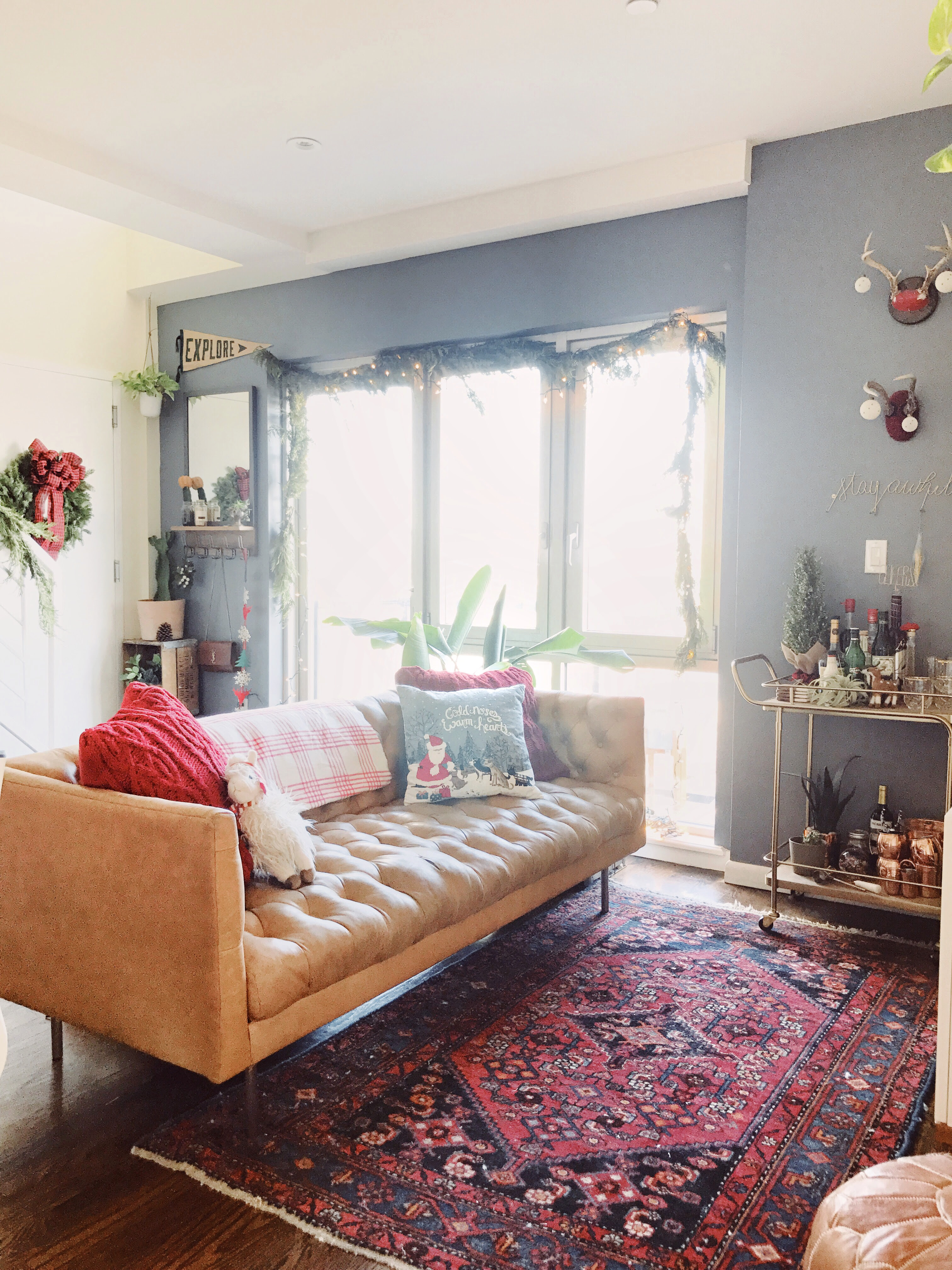 With less than two weeks before Christmas I ve decided to share 8 ways you can easily decorate for Christmas with Pier 1 I love holiday decor so much and