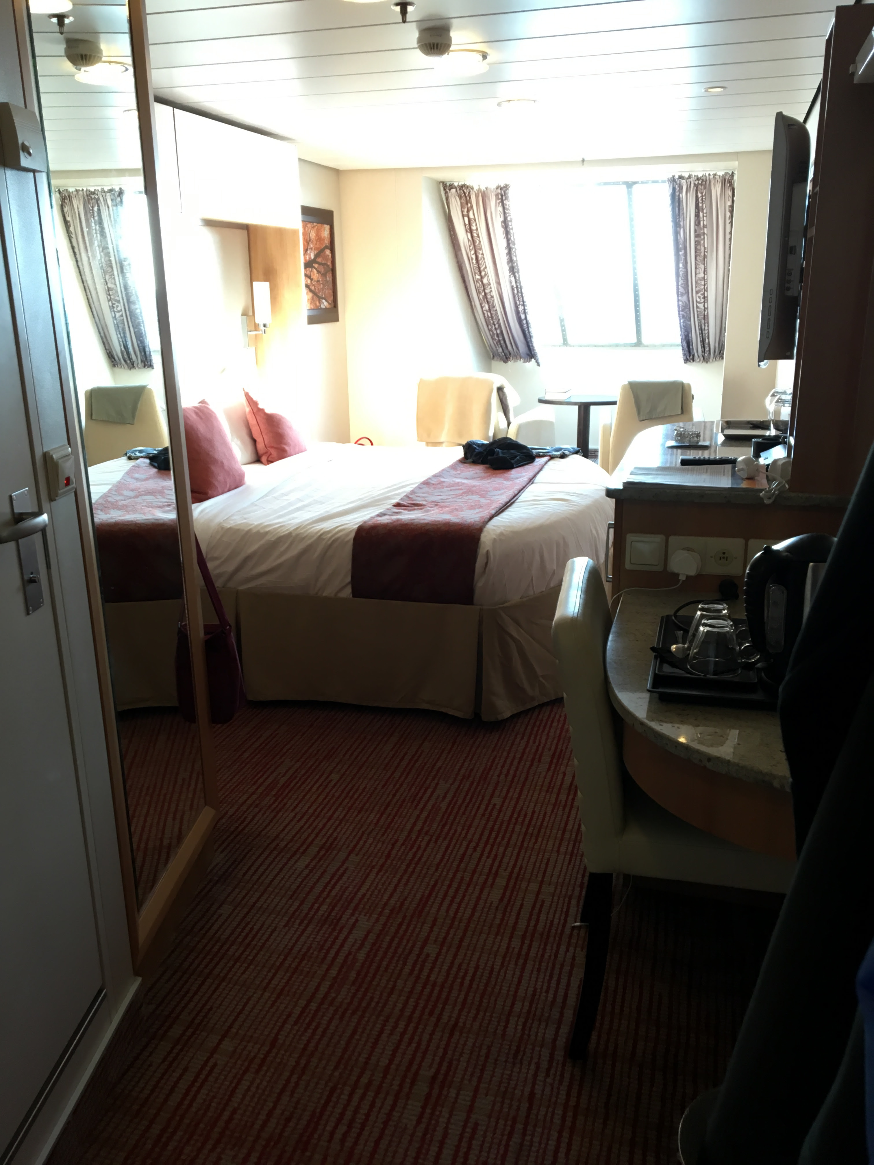 Pictures of Cabin 7101 on Celebrity Eclipse
