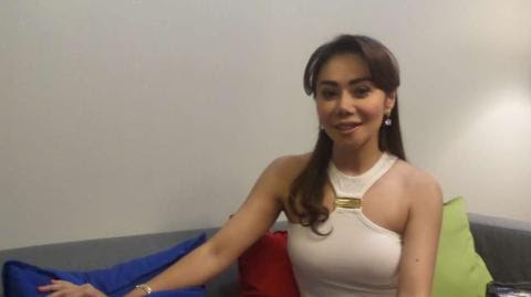 Foto: Ohmygod, Femmy Permatasari Pamer Foto Mandi Busa http://ift.tt/20kt43r - Berita Terkini Femmy Permatasar Terbaru Hari Ini -Instagram kerap dijadikan ruang ekspresi buat para artis, termasuk Femmy Permatasari. Namun, foto yang diunggah Femmy beberapa waktu lalu cukup menyedot perhatian netizen.