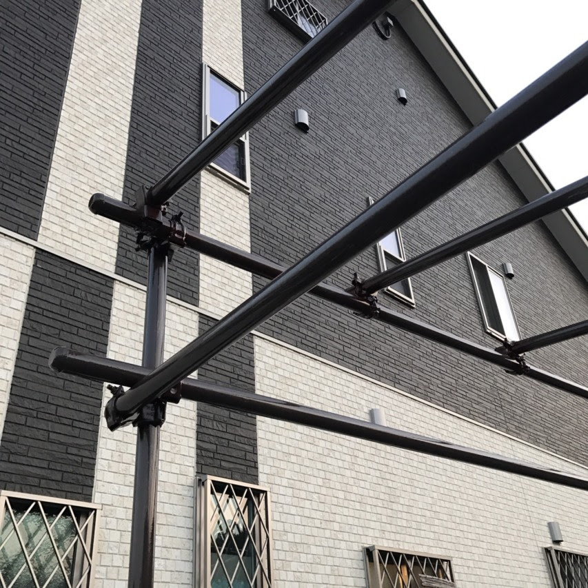 単管パイプ車庫 補強とペイント 総合リサイクルショップフラワー