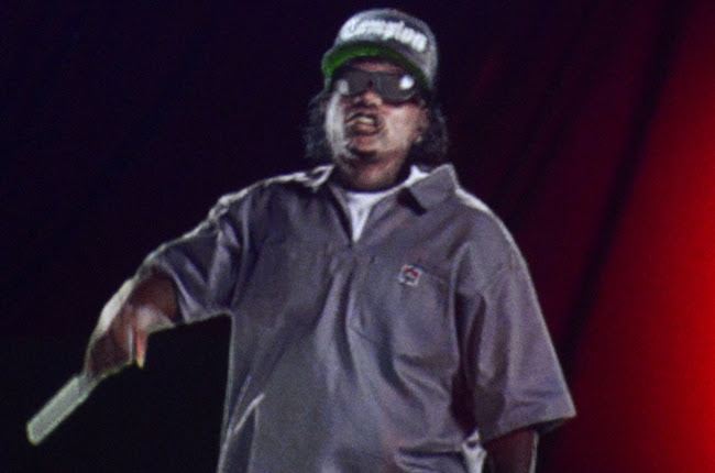 rockthebells eazy e bb 650 flash Eazy E Hologram Performs At Rock The ...