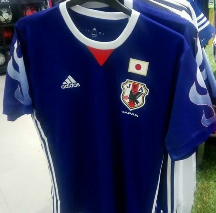 海外の反応 安っぽい 流出した日本代表新ユニフォームが海外のサッカーファンに不評 No Footy No Life