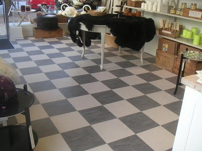 Schackrutigt golv linoleum