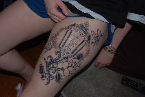 Beginning of my thigh, done by Dan Andersen, Sacred Tattoo www.into-