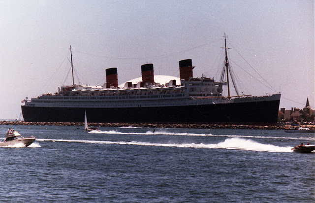Queen Mary & Spruce Goose | Long Beach, CA, c. Sept 1985. W… | Flickr - Photo Sharing!