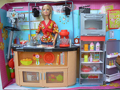 Barbie "je fais la cuisine devant les caméras".jpg