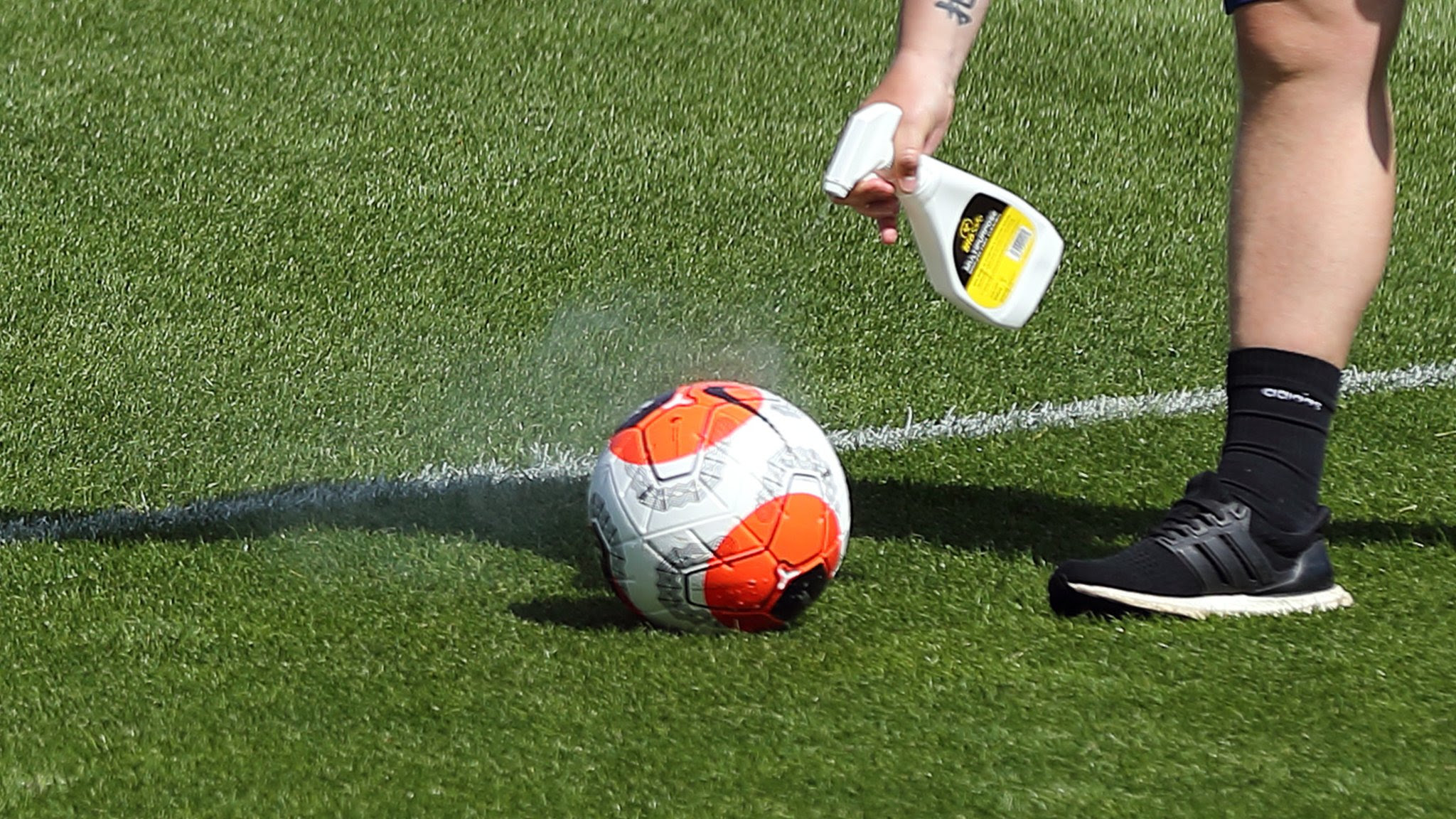 英サッカー選手にsnsで人種差別メッセージ 12歳少年を逮捕 cニュース
