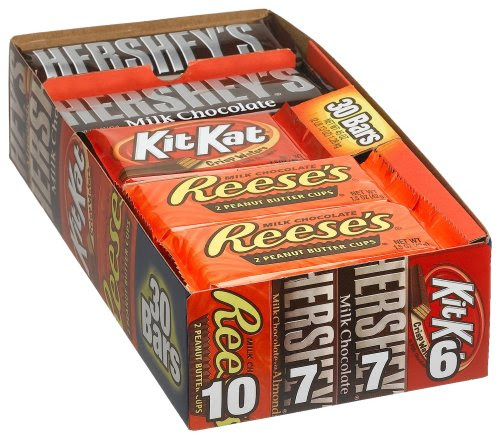 Hershey's 4-Flavor Variety Pack (Kit Kat, Reese's Peanut Butter Cups, Hershey's Milk Chocolate & Chocolate with Almonds), 