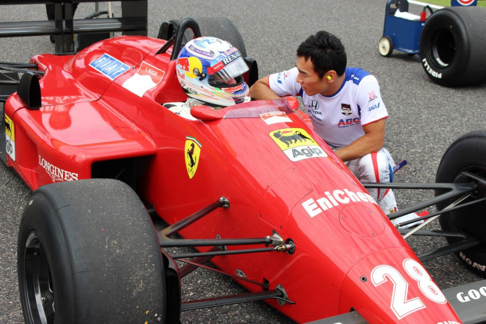 ダブルシリーズ総合チャンピオン マーティン ブランドルと佐藤琢磨 ビンゴスポーツ 希少車 絶版車 高級車の販売 買取