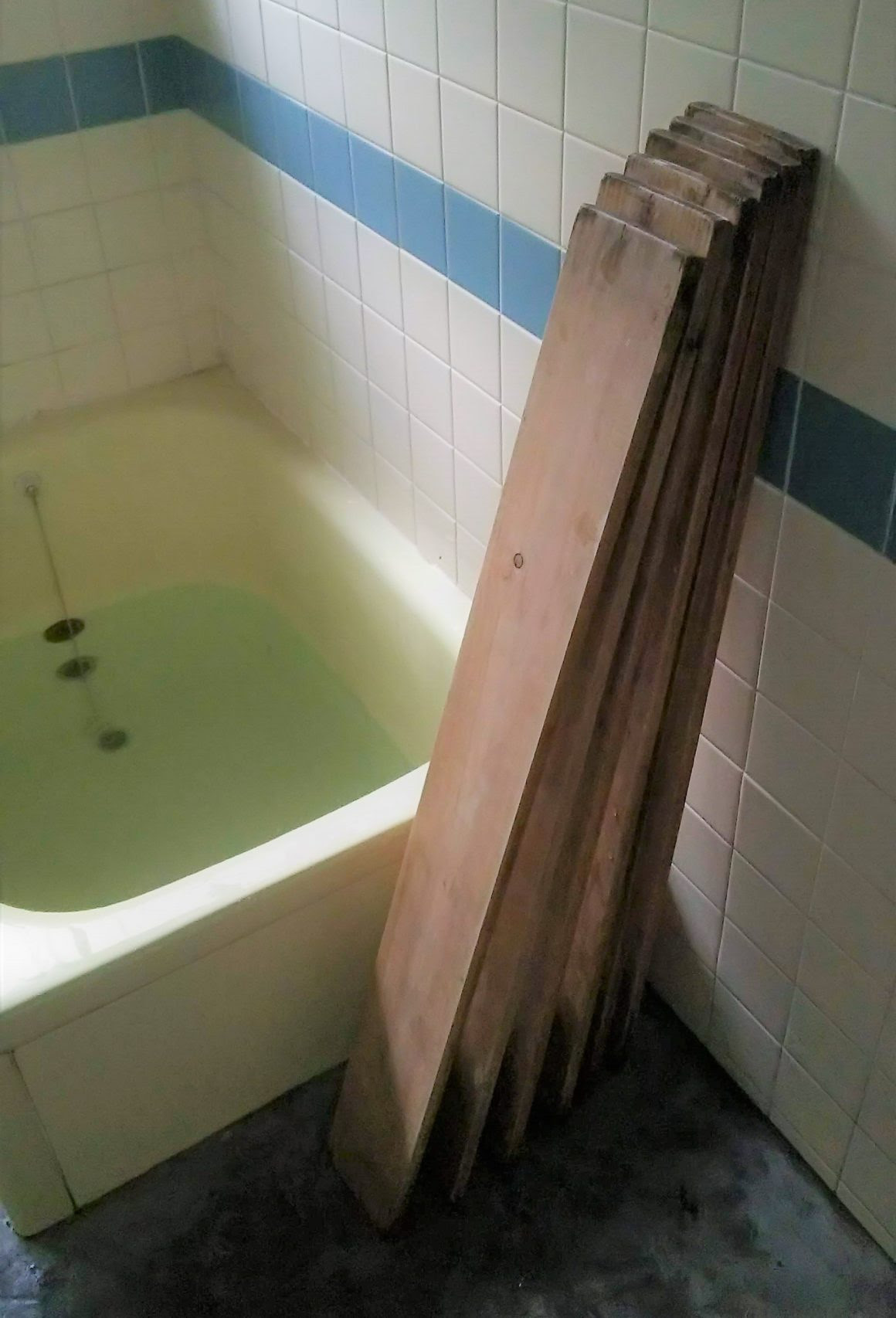 ただの板を載せるだけ 960円のひのきの風呂蓋 サステイナブルに暮らしたい