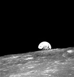 http://www.abc.net.au/science/moon/img/earthrisec.jpg