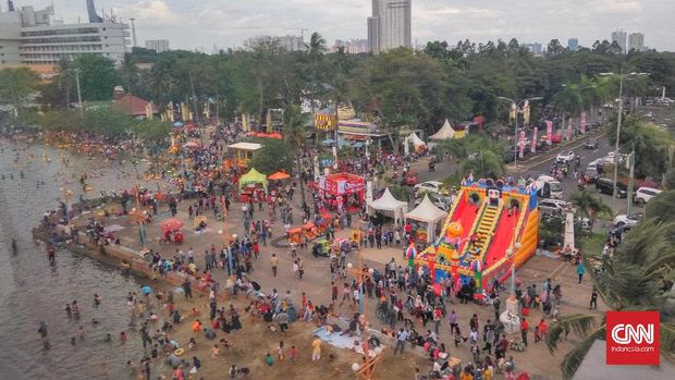 Dua Pekan Waktu untuk Pengelola Kaji Masuk Ancol Gratis