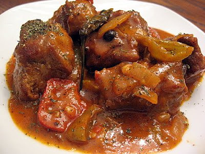 Bekri Meze (source: www.tampouloukia.gr)