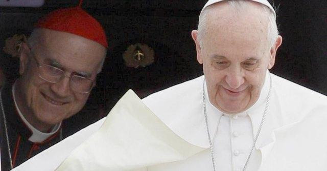 Vaticano, Bertone resiste allo “sfratto papale”: pensione in attico da 700 metri