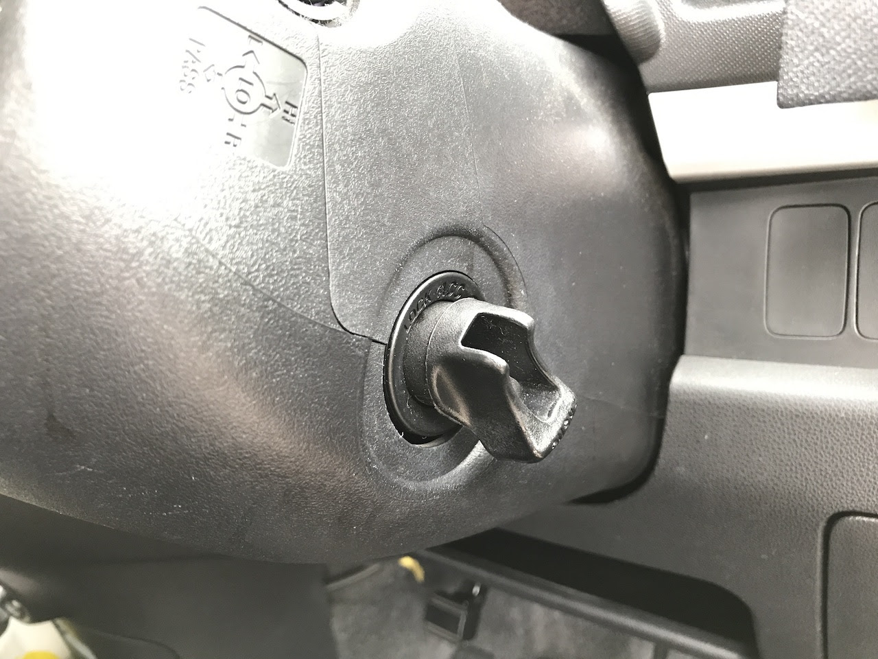 車のプッシュスタートでデメリットはあるの 便利と聞くけど実は不満もありますよ 自動車メンテナンスお役立ち情報blog