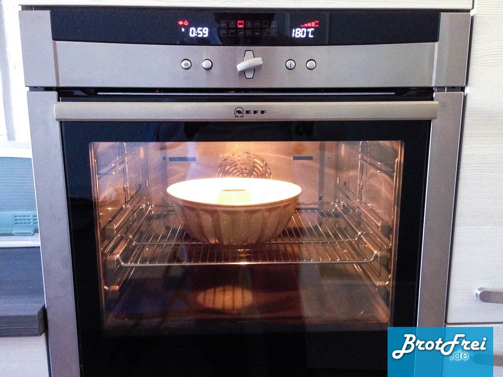 Anleitung und Rezept für einen Gugelhupf Kuchen › Brotfrei