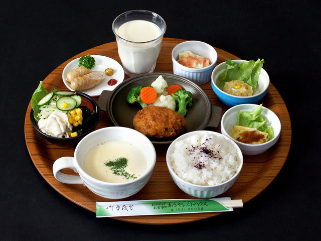 あさやレストハウス 日光東照宮 神橋前のお食事処 ゆば料理