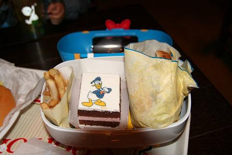 東京ディズニーシー ドナルドのランチボックス ディズニーリゾートおでかけ写真集
