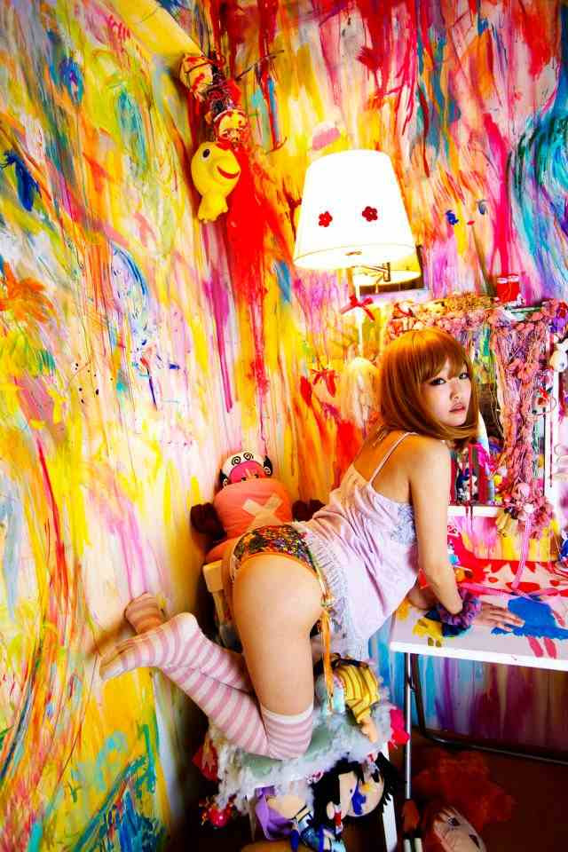 Hardware Girls Magazine model Yun Chi