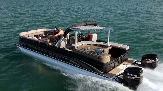 Premier 290 Grand Entertainer: A Wide Beam Pontoon Boat 