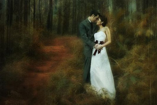 Romantic Photographs of Newely merried couples
