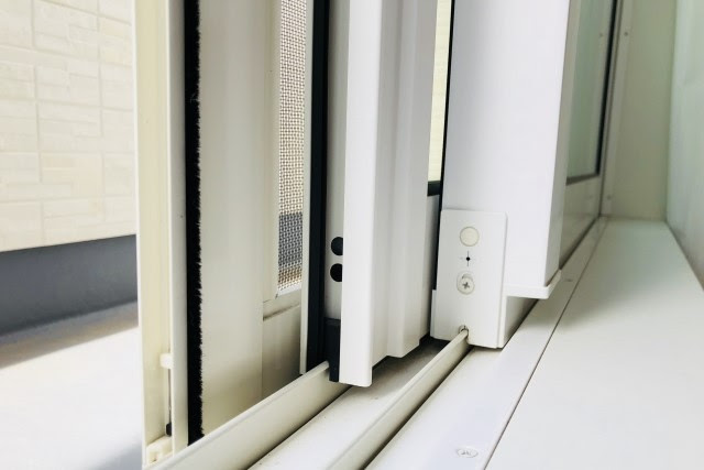 サッシ交換の費用相場が知りたい 窓リフォーム成功術 ガラス選び ドア 建具の修理 交換8 800円 税込 親切丁寧 建具交換修理110番