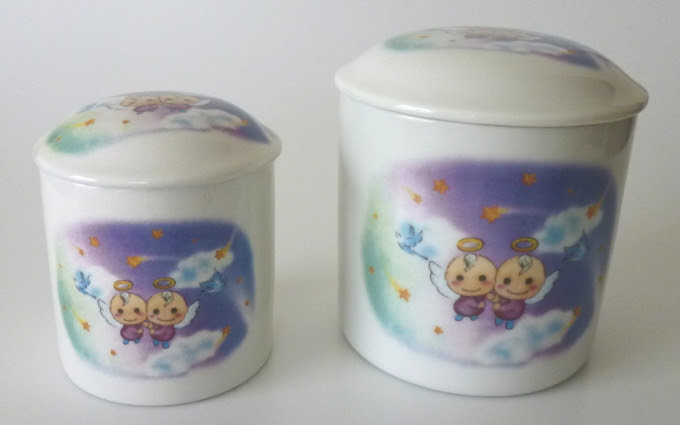 胎児 赤ちゃん用の骨壷 かわいい骨壷が沢山あります