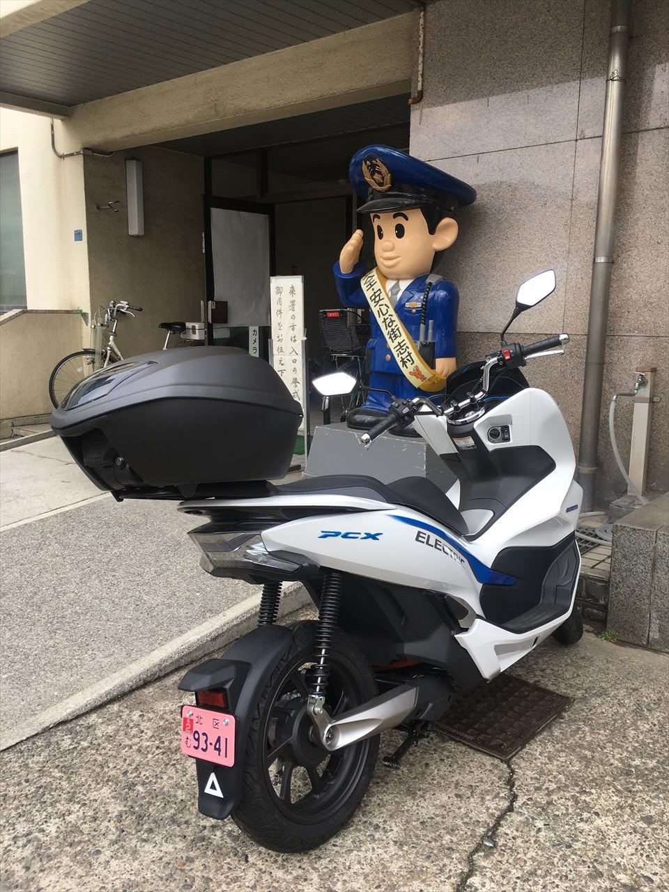 新感覚の走り心地にはまる 電動バイク Pcx Electric 引き渡し日