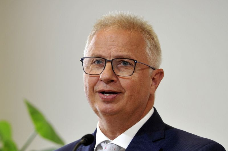 Trócsányi szerint professzionális bíráskodásra van szükség ...