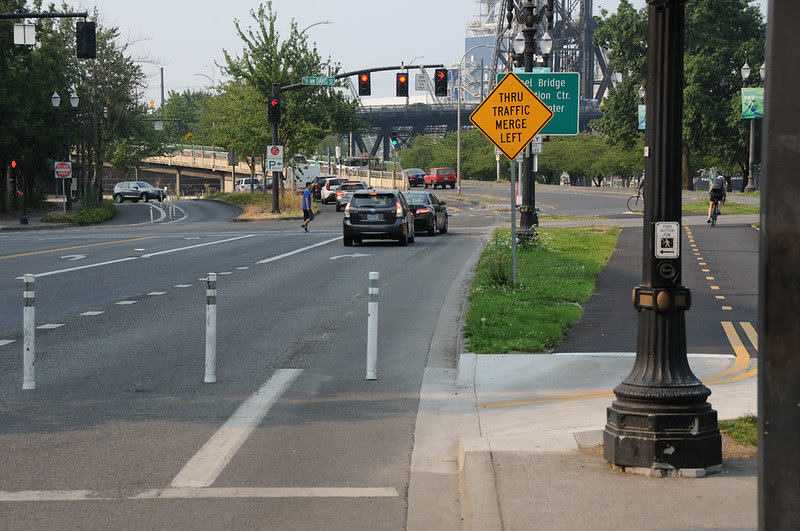 New bike signal Davis and Naito-2.jpg