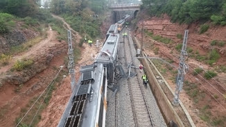 El tren descarrilat a Vacarisses aquest dimecres a vista de dron