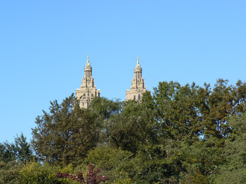 deux tours derrière central park.jpg