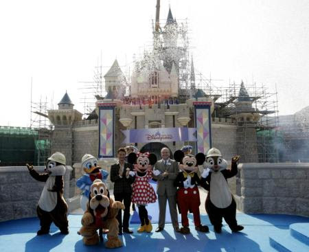 Walt Disney Parks and walt disney world castle pictures. Walt Disney Parks and