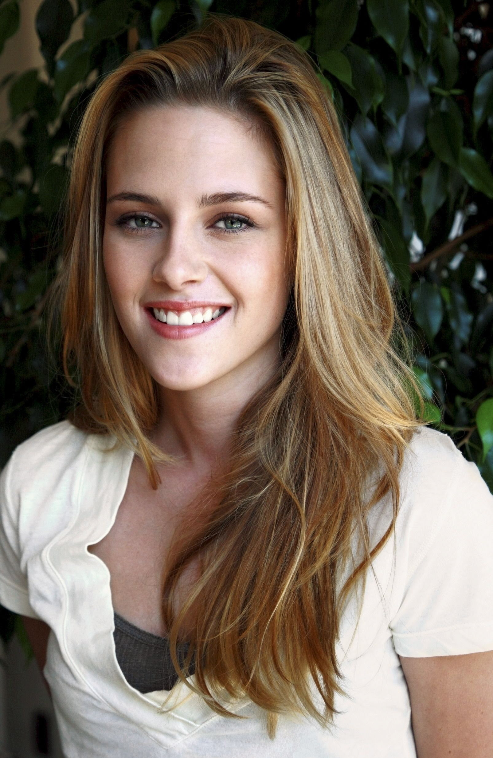 Download this Kristen Stewart picture