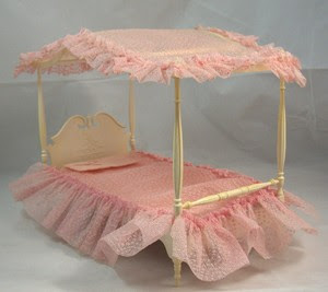 Vintage-Barbie-Doll-Four-Poster-Pink-Canopy-Bed-Susy-Suzy-Goose-1961 ...