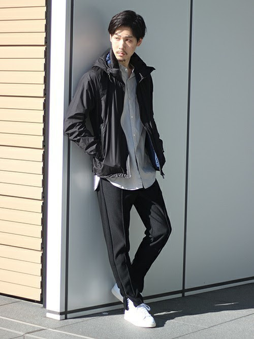 髪型 心に強く訴えるパーカー 冬 コーデ メンズ