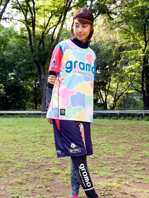 フットサルのファッション 何着ていけばいい 女子編 フットサルの戦術や動き方解説ならフットサル座学