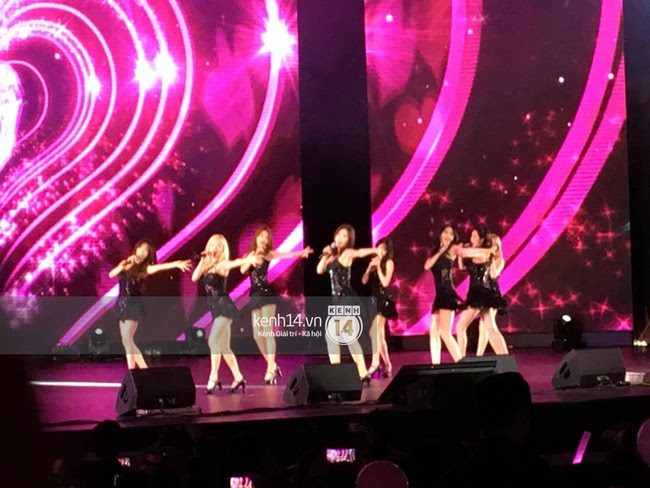  fan SNSD Việt Nam chiêu đãi với một loạt hit: Genie, Hoot, Lion Heart - hình ảnh 13 "title =" Việt Nam là một fan hâm mộ SNSD chiêu đãi với một loạt hit: Genie, Hoot, Lion Heart - hình ảnh 13 "rel =" lightbox "PHOTOID =" 6c0333c0-16cf-11e7-8f54-4d73ad404e6a "t ype = phong cách "hình ảnh" = "max-width: 100%; "Dữ liệu ban đầu =" http://ift.tt/2omw3iq "width =" "height =" "> </div> <div class=