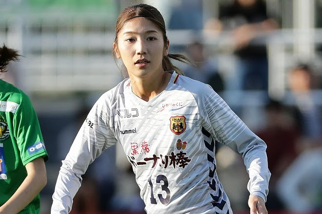 すでに美少女 お母様 美人だなー Inac仲田歩夢が投稿した母娘２ショットにファン驚愕 サッカーダイジェストweb