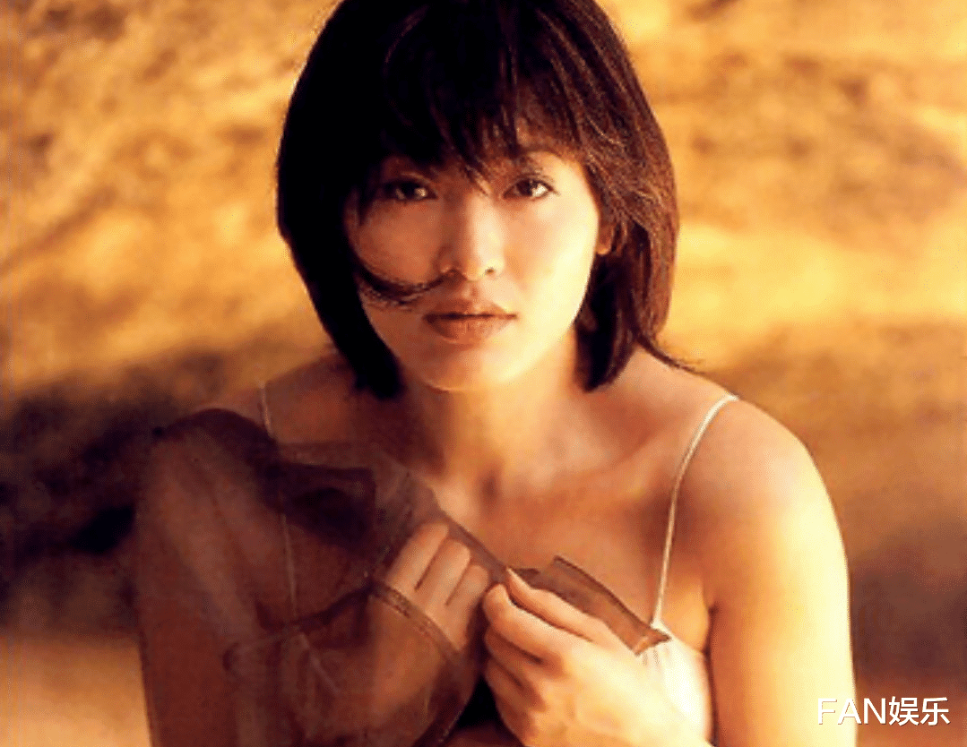 她拥有亚洲第一美胸 扮演潘金莲走红 如今重回日本发展 娱乐资讯 早游戏