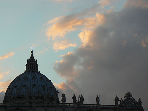ciel au dessus de saint pierre de rome.jpg