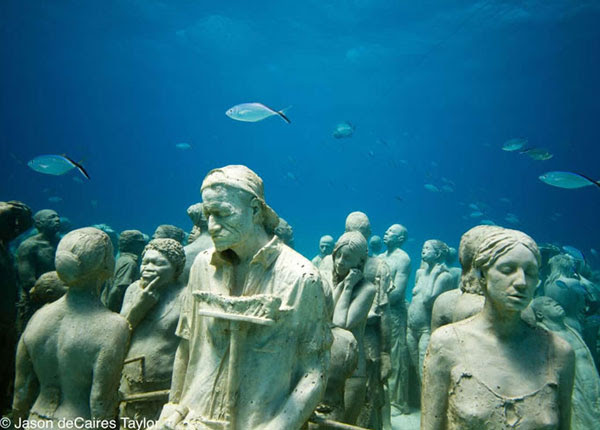 Underwater sculpture garden