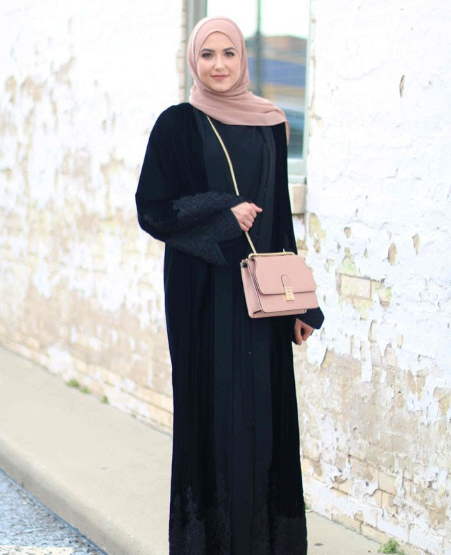 Warna Jilbab Untuk Baju Mocca