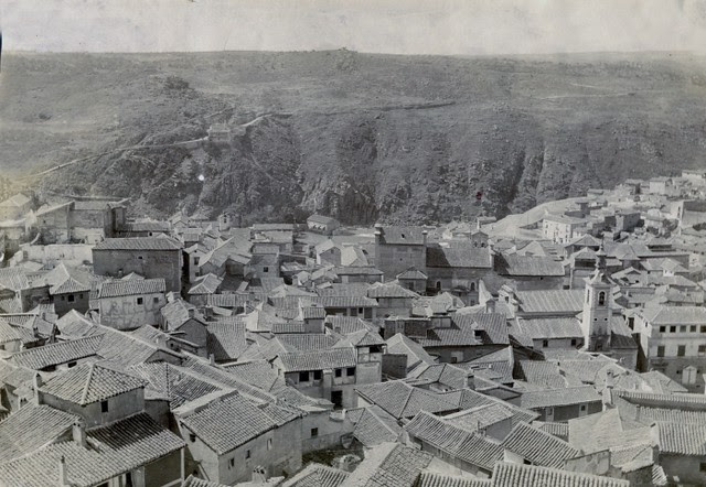 Vista del Valle desde el Alcázar en junio de 1905. Fotógrafo anónimo. Colección Luis Alba. Ayuntamiento de Toledo