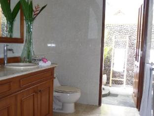Villa Kupu-Kupu Seminyak 2