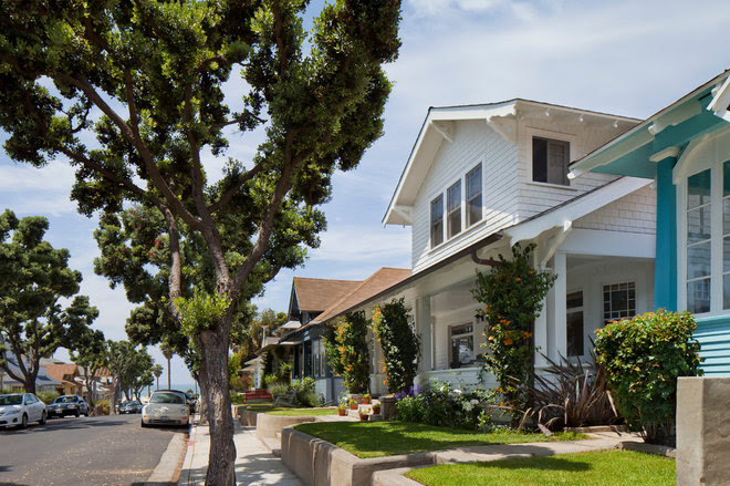 craftsman exterior by Evens Architects